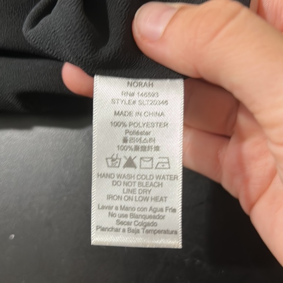 MUST HAVE BLACK TOP - Picture 6 of 6